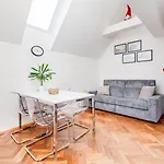 Rooftop Apartment, Vinohrady, Center Διαμέρισμα