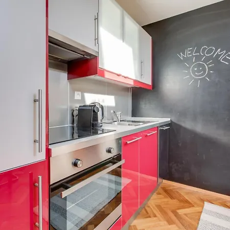 Chic & Bright Vinohrady Penthouse Appartement *