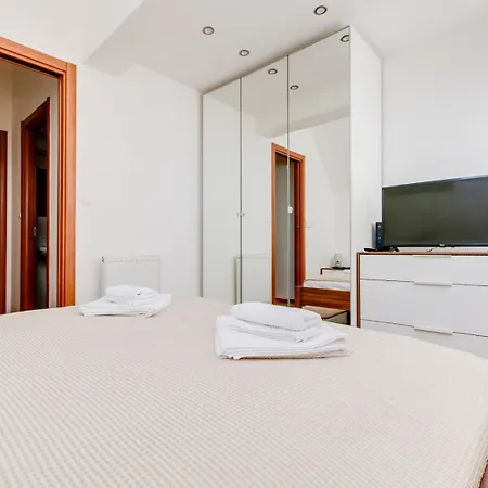 Chic & Bright Vinohrady Penthouse Appartement *