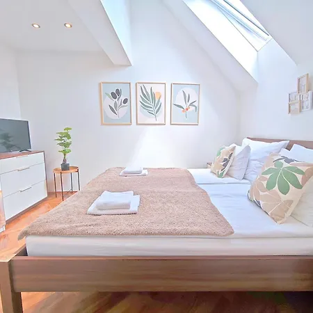 Appartement Chic & Bright Vinohrady Penthouse Prague