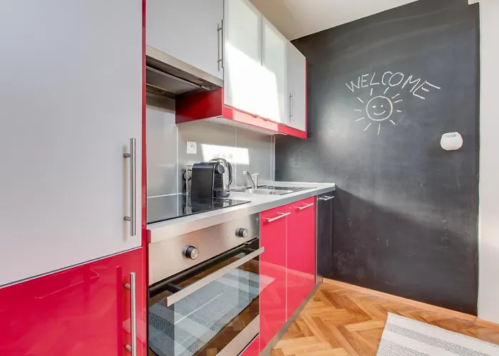 Rooftop Apartment, Vinohrady, Center Apartment *