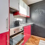 Rooftop Apartment, Vinohrady, Center 아파트 *